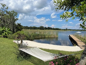 Property grounds - Little Lakehouse On The Prairie (Groveland)