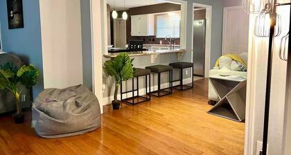 Ocean Dr Gem! Walk 2 Bay & Downtown. Spacious!