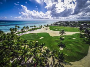 Golf - Tortuga B55: Renovated serene villa near beach w/ pool, staff, and golf carts (Punta Cana)