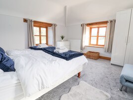 2 habitaciones, decoración personalizada y muebles diferentes 