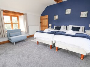 2 habitaciones, decoración personalizada y muebles diferentes