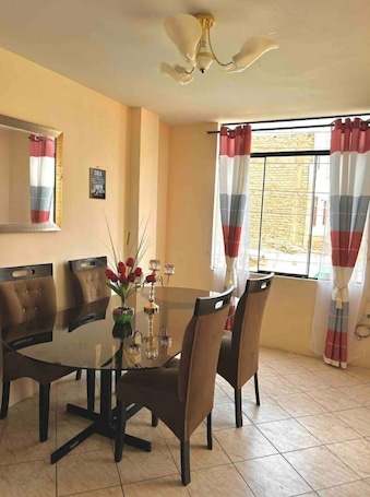 Dining. Departamento Acogedor Ebenezer - Chincha