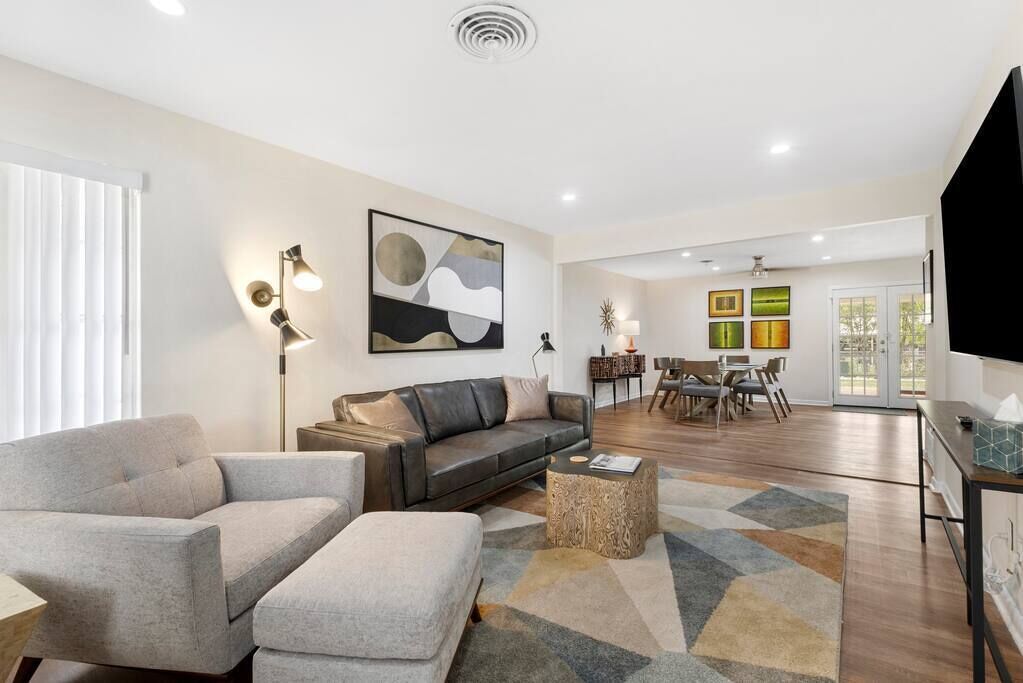 NEW! Mid Century Modern Gem *Centrally Located*