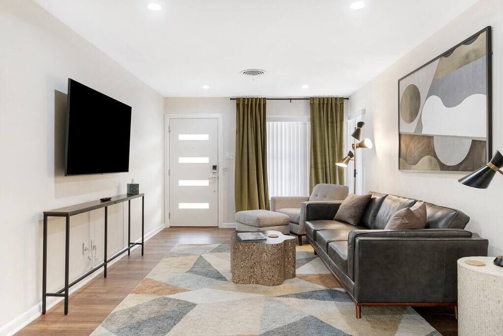 NEW! Mid Century Modern Gem *Centrally Located*