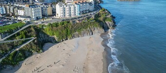 The Cwtch - 2 Bedroom Apartment - Tenby