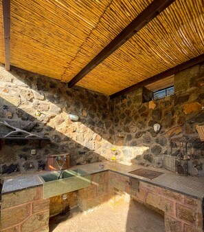 Property grounds - In the Nature Park, country house surrounded by greenery and surrounded by silence (Pantelleria)