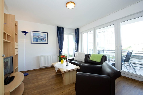 05 schöne 2-Raum-Ferienwohnung mit Balkon