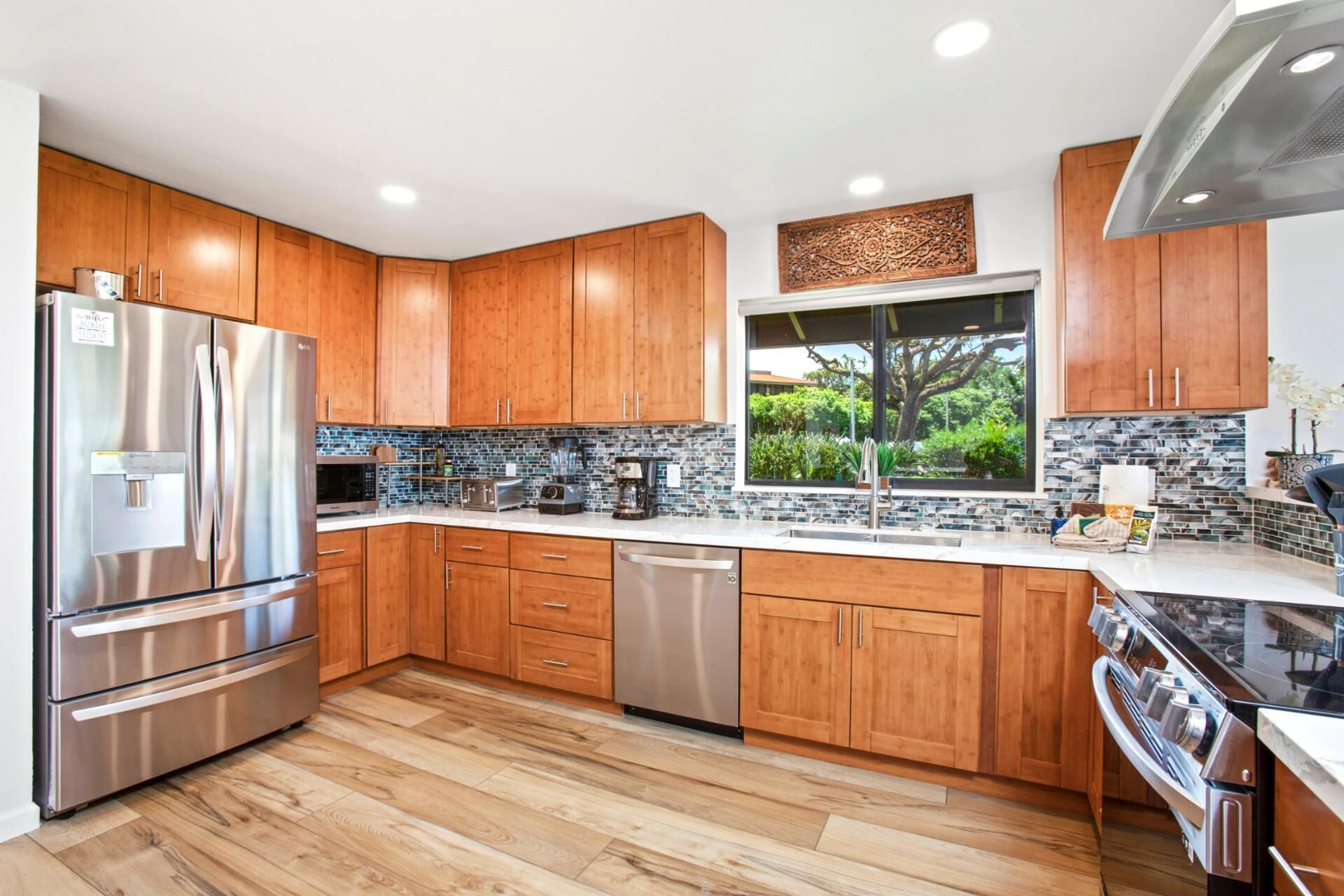 冷蔵庫、電子レンジ、オーブン、食器洗い機