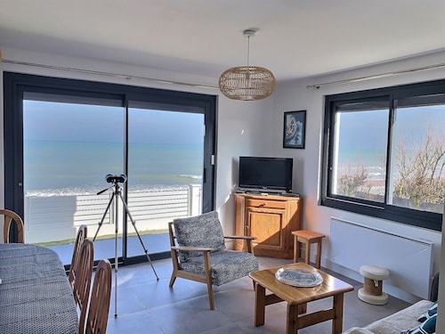 Villa de la plage, seafront, D-Day beach, Calvados, Normandy Juno