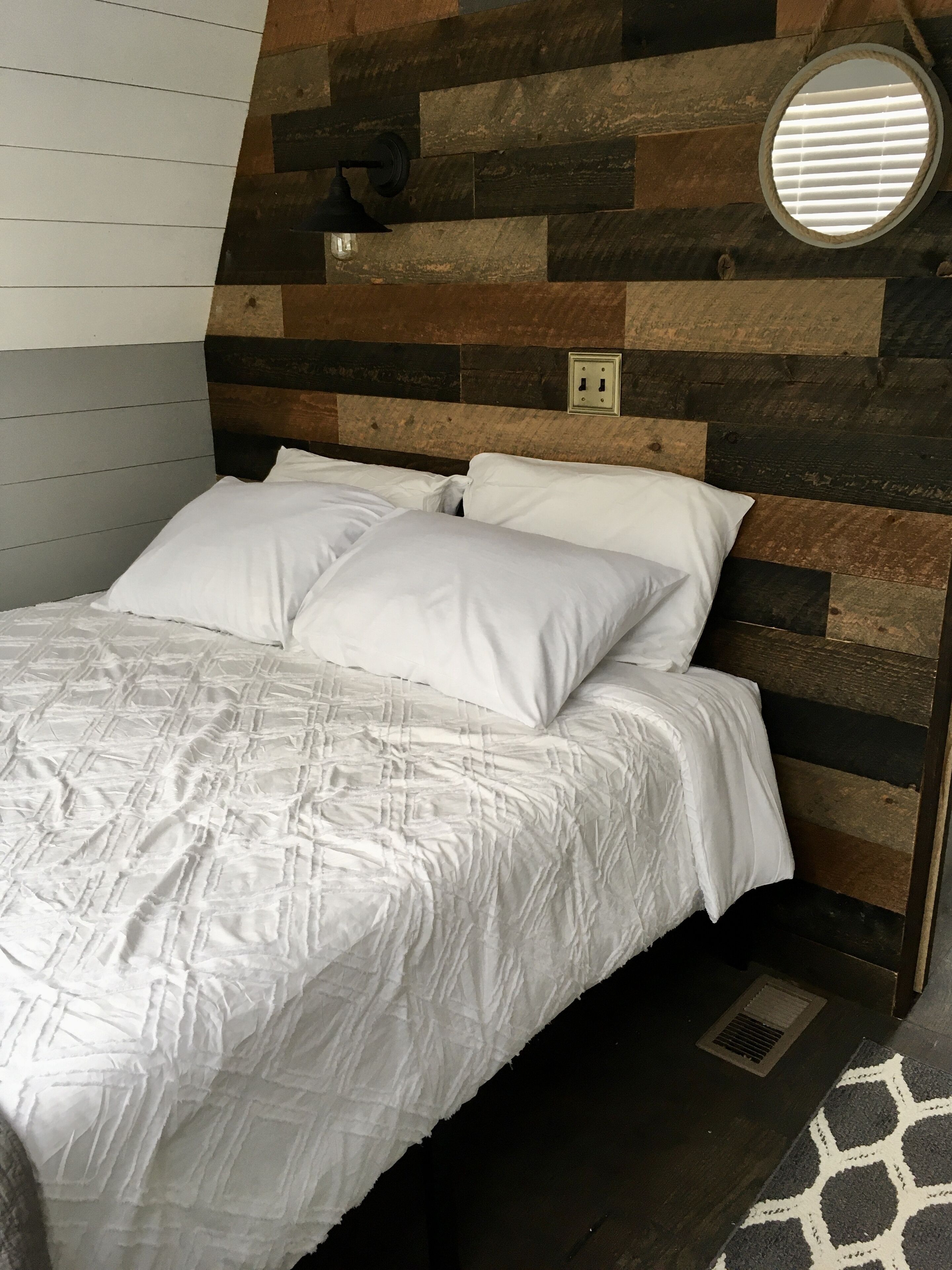 Tiny A-Frame Cabin, Table Rock Lake community