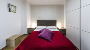 Premium bedding, memory foam beds, minibar, desk - B&B Palazzo del Toro (Montesilvano)