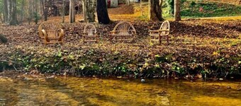 Woodland Creekside Cabin/HotTub/WiFi/Gameroom