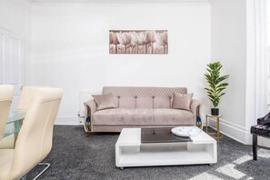 TV - Luxury, very central and spacious house (Brighton and Hove)