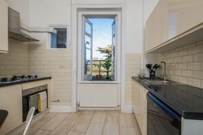 Private kitchen - Luxury, very central and spacious house (Brighton and Hove)