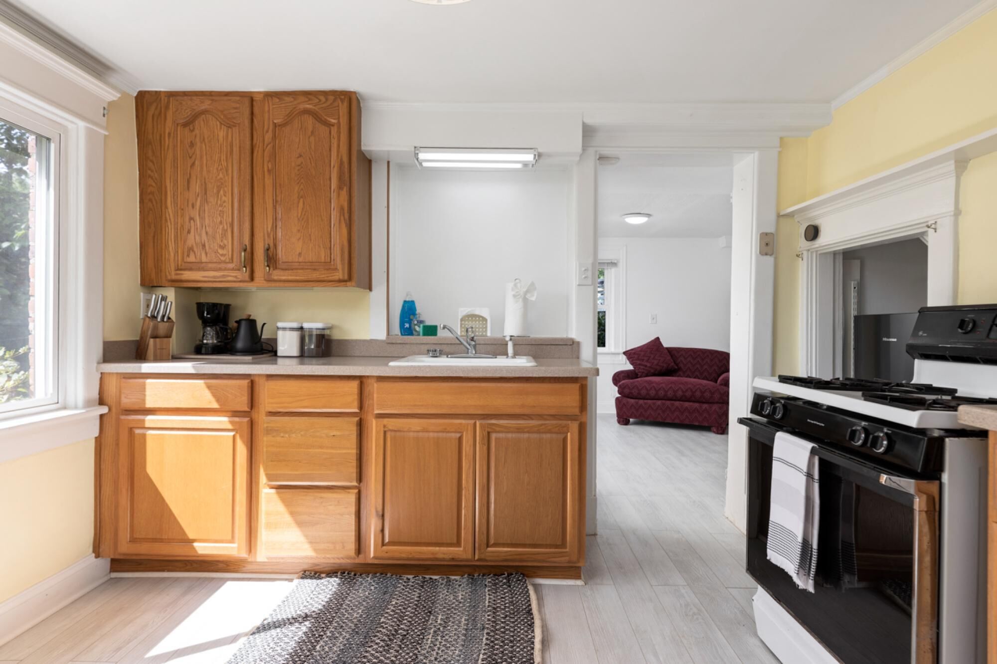 Cheerful 3 Bedroom Home Walk to UVA Stadium