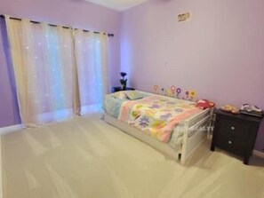 3 bedrooms, iron/ironing board, free WiFi