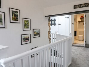 Interior - Ellie's Cottage (Burford)