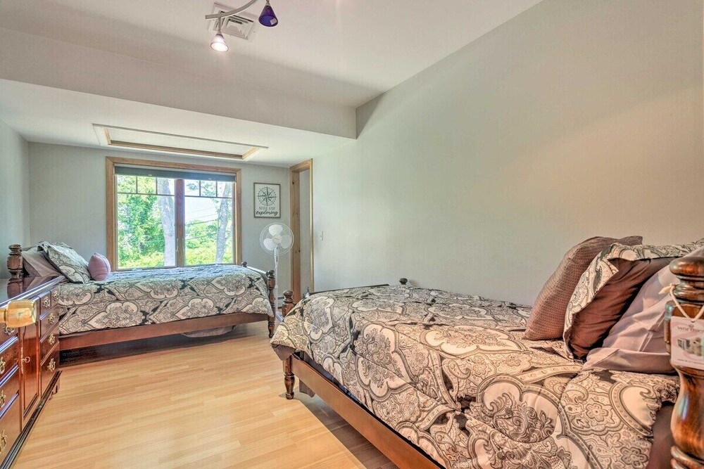 Narragansett Retreat w/ Ocean Views! Narragansett Vrbo