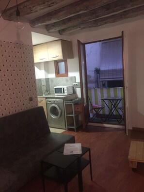 Interior - Apartamento La Bodeguita, Céntrico y Acogedor (Barbastro)