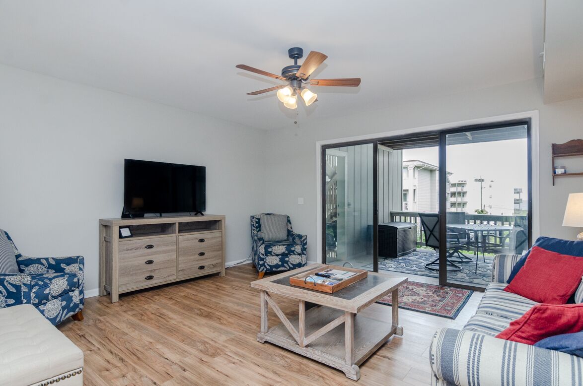 Surfseason - Steps from the ocean in The Breakers