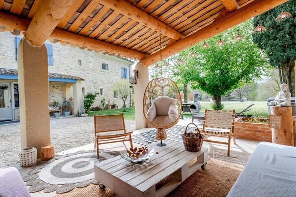 Terrace/patio - Mas fleur de vie - La Bégude de Mazenc - 8 pers (La Bégude-de-Mazenc)