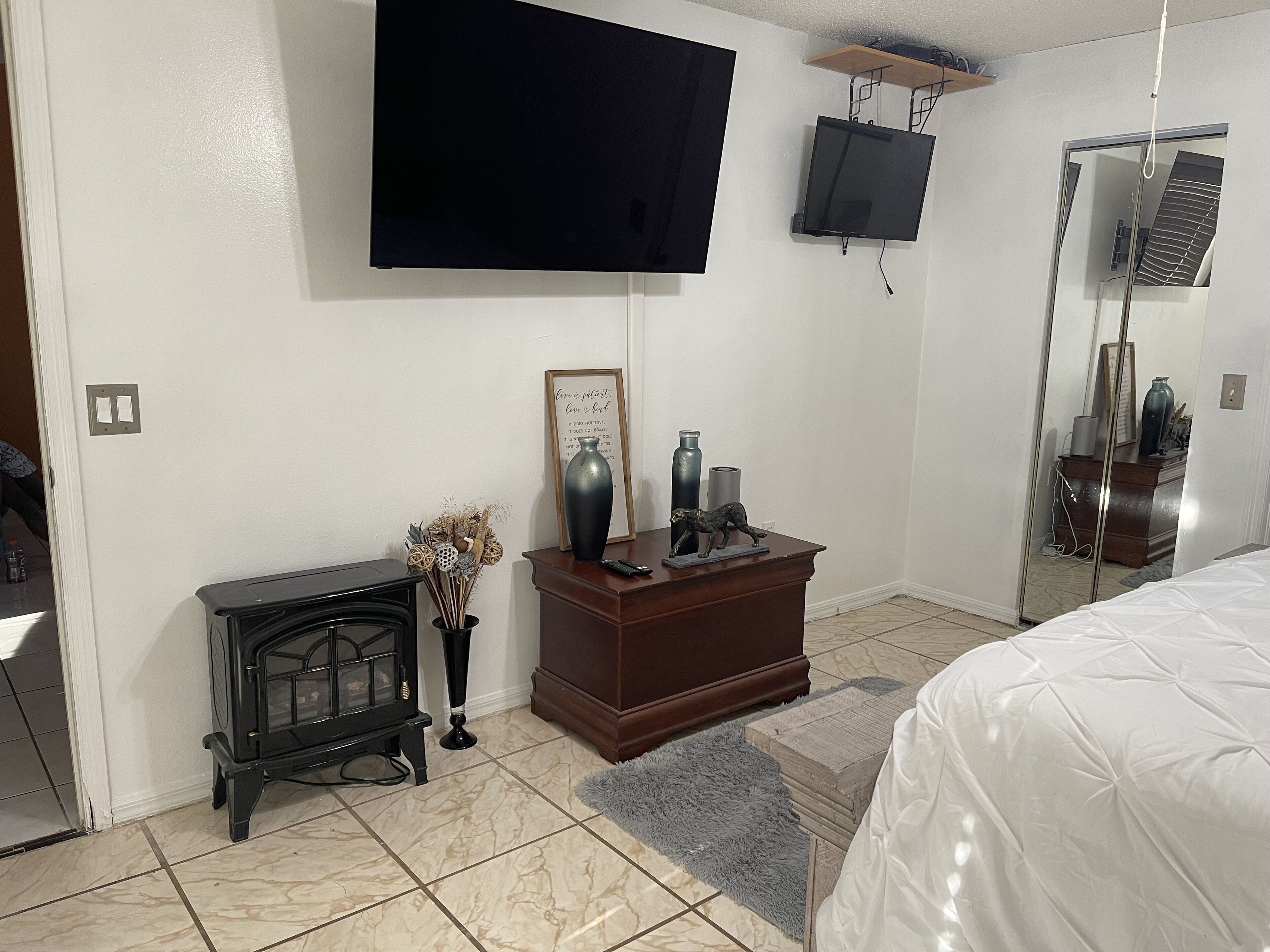 Fabulous 3 BDRM Pool Home in Valrico, FL!!