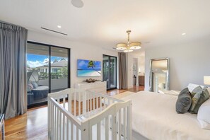 5 chambres, coffres-forts dans les chambres, bureau