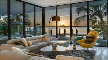 Smart TV, stereo, offices