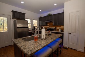 Unclassified image, 3 of 26, button - Blaq House (Atlanta)
