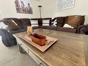 Living area - Welcome to "Ranch Haus" In the heart of Thousand Oaks (Thousand Oaks)