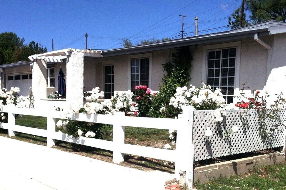Welcome to "Ranch Haus" In the heart of Thousand Oaks