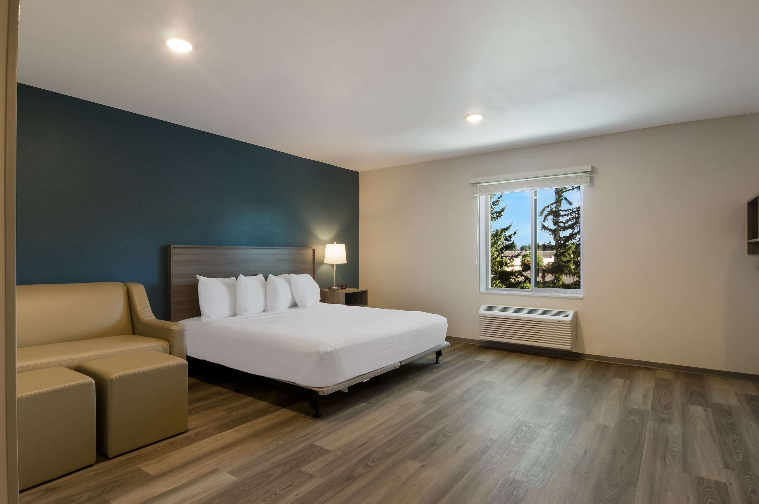 Blackout drapes, iron/ironing board, free WiFi, bed sheets