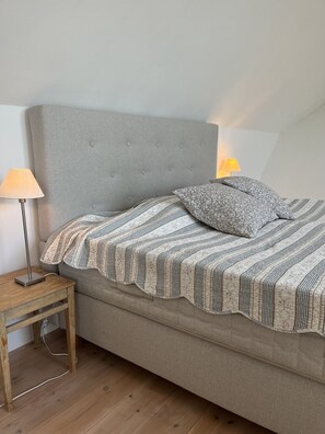 1 Schlafzimmer, Reisekinderbett, WLAN