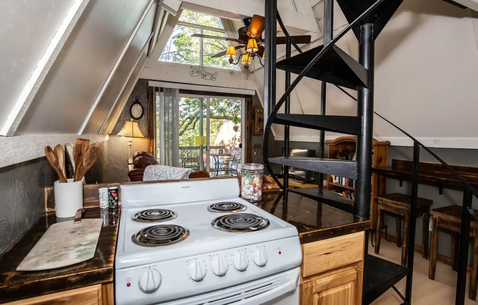 Cute Little A-Frame Cabin at Table Rock Lake