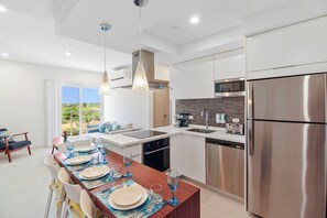 Condo (31) | Living area | 55-inch Smart TV with digital channels, TV, Netflix - Bocobay Aracari Condo Hotel (Noord)