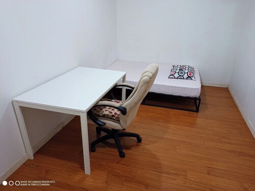 Cozy Nest- Basement Double Bed with Private Washroom, Central Scarborough