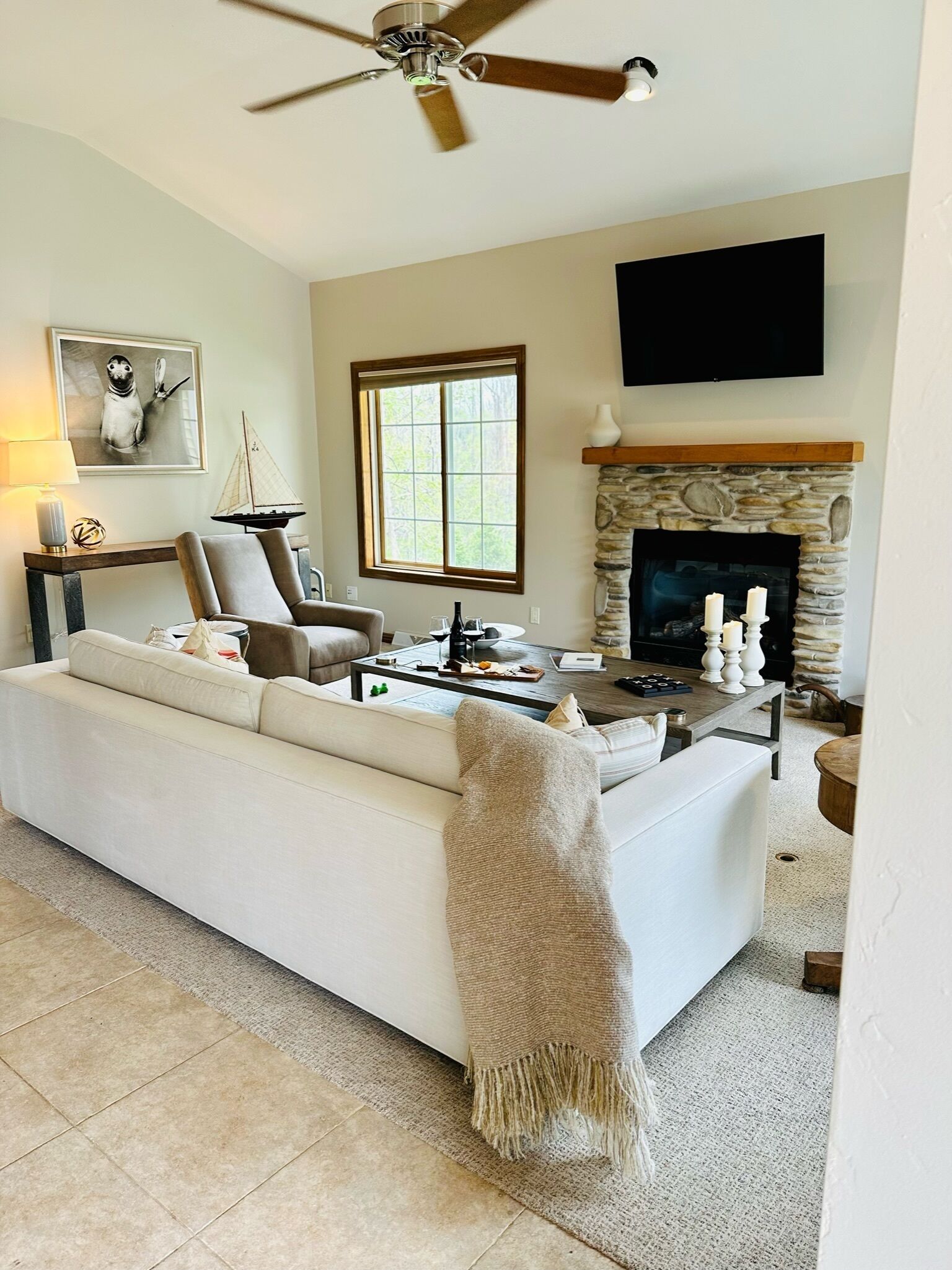 3 bed/3.5 bath Fish Creek condo that sleeps 10; walking distance to beach/parks