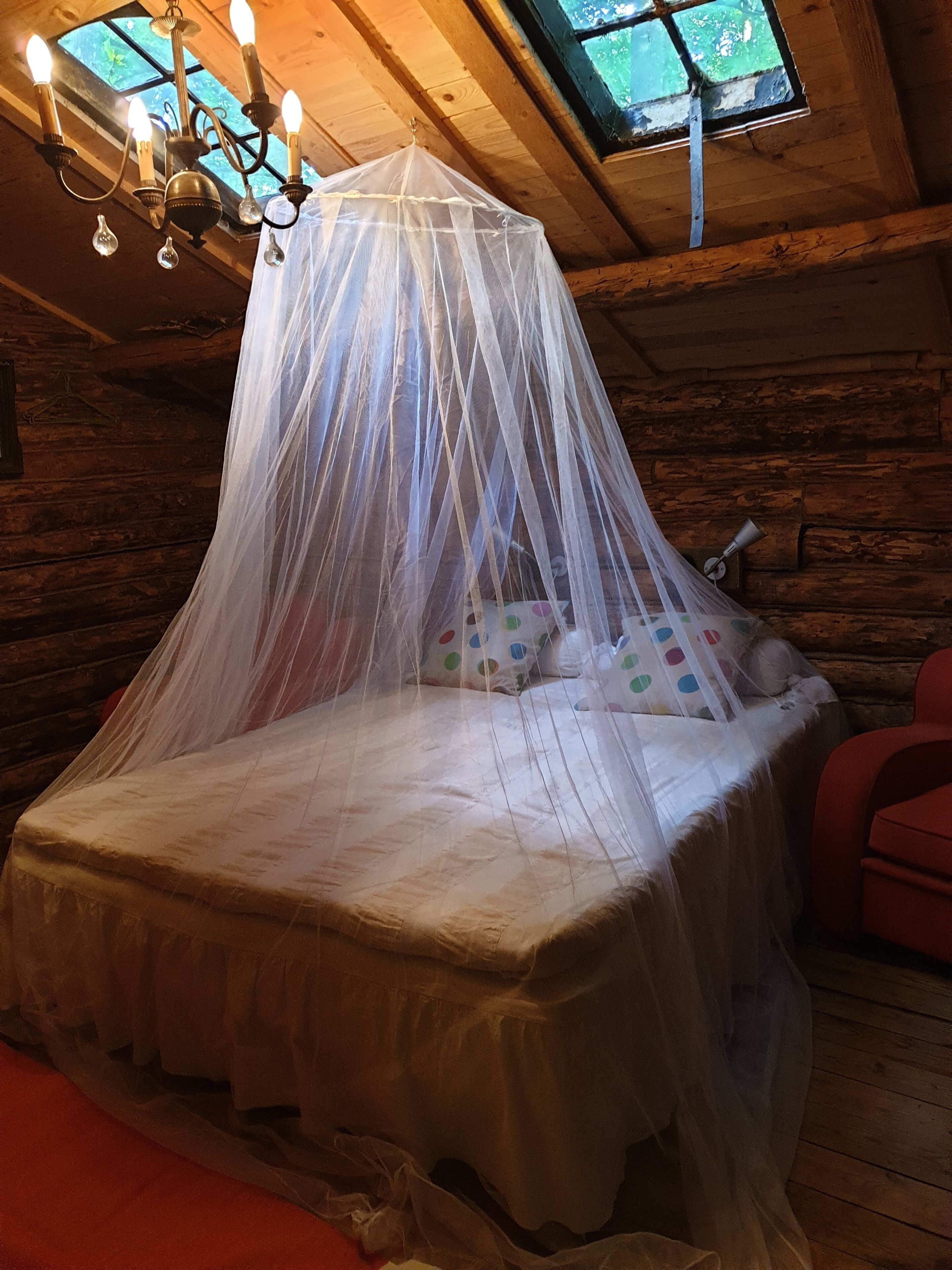 Romantic Double Room | Individually decorated, individually furnished, iron/ironing board