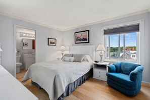 2 bedrooms, WiFi, bed sheets, wheelchair access - Seawatch Oceanview Unit 502 (Old Orchard Beach)