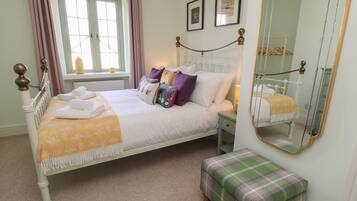 3 bedrooms, individually decorated, individually furnished, free WiFi