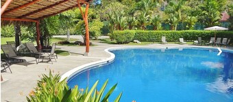 Luxe Town Home with Private Pool