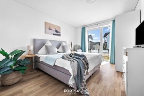 2 bedrooms, iron/ironing board, travel crib, free WiFi