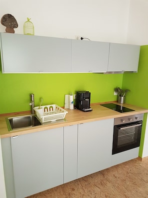 Kühlschrank, Ofen, Herdplatte, Toaster