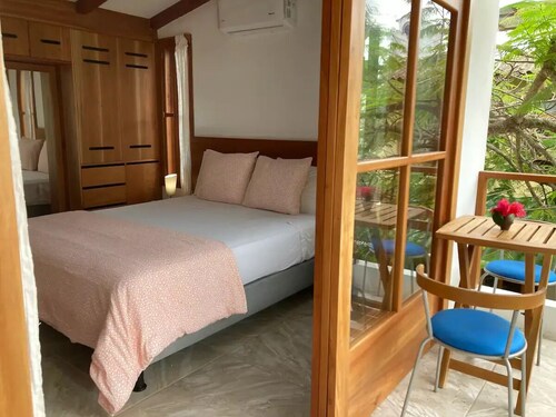 GALAPAGOS SUITE VELERO