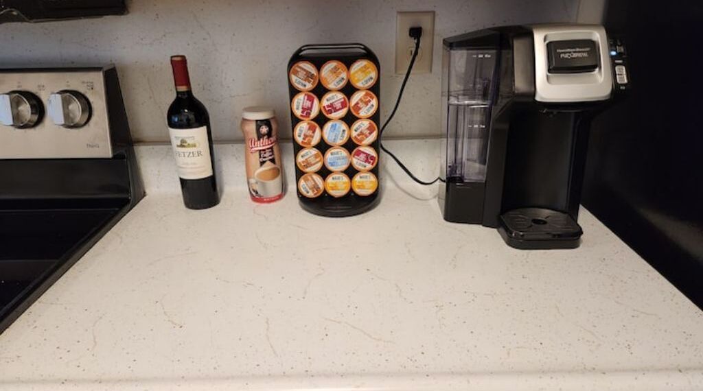 SALE! Centrally Located, Super Clean, 4x Queen Bed