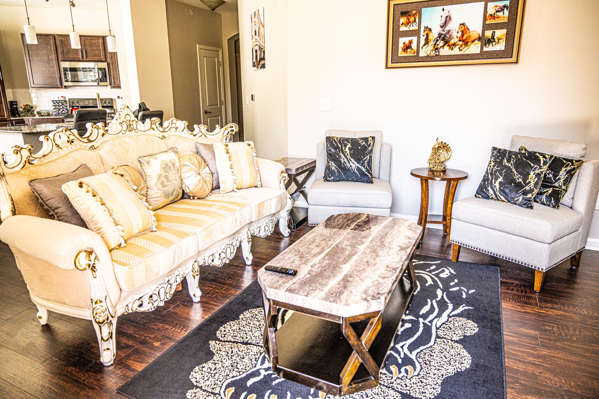 A Superb 3Bedrooms with two bathroom in Zionsville Suitable for Long-term Stay