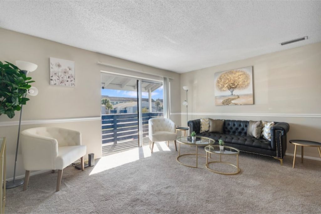 Pristine 2 Bed/2 Bath Condo with Gym and Laundry