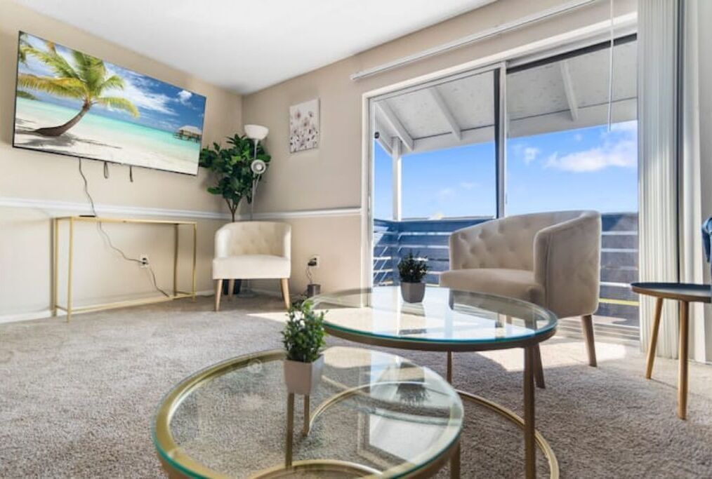 Pristine 2 Bed/2 Bath Condo with Gym and Laundry