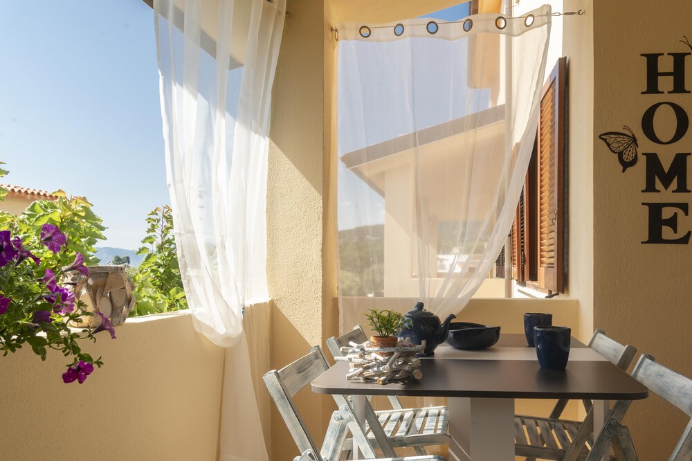 The Butterfly House - Two Bedroom Apartment, Sleeps 4