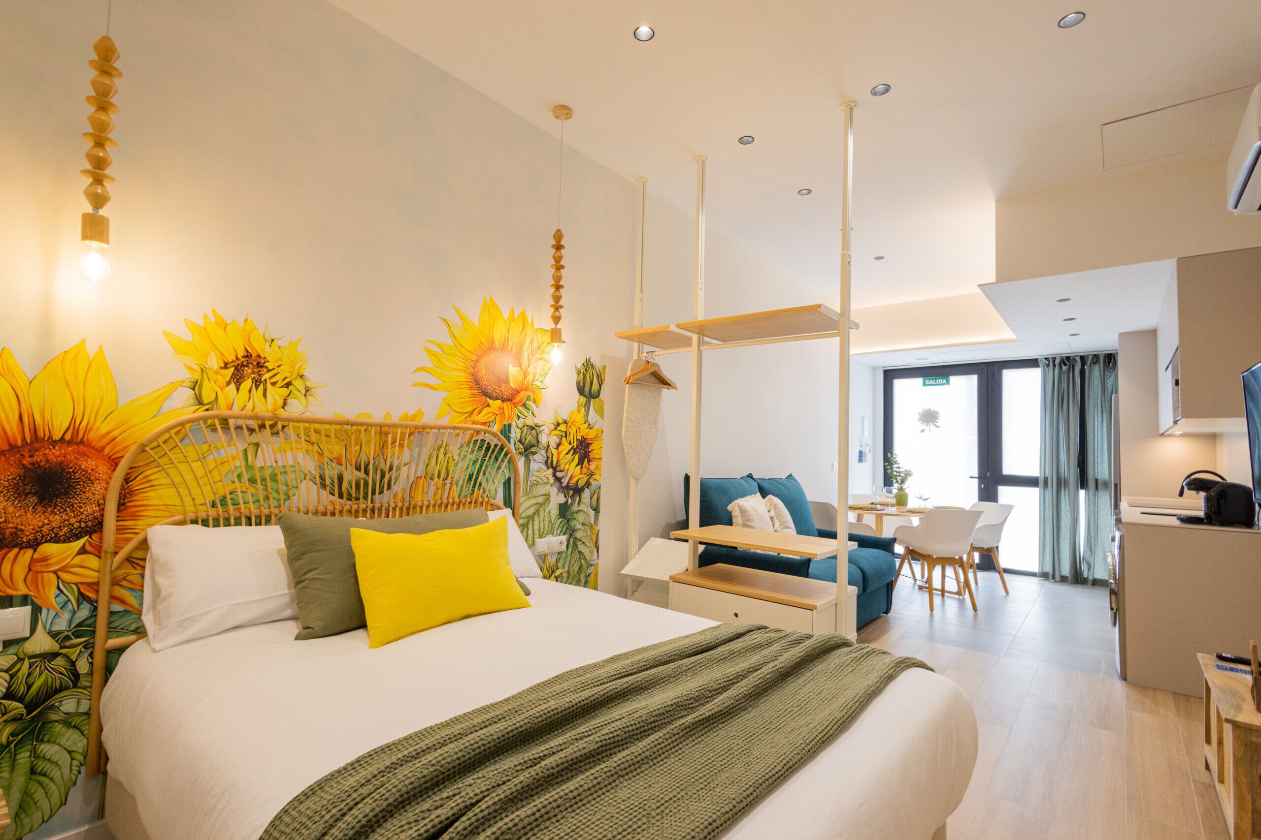 The Green Apartment II by Florit Flats